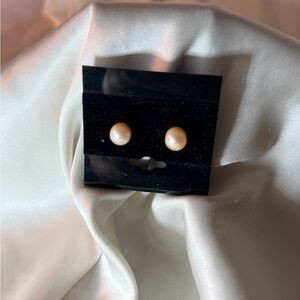 Nice yellow pearl earrings
